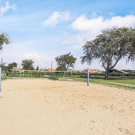 4 Star In Friedrichkoog Friedrichskoog-Spitze